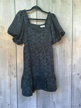 Black Puff-Sleeve Midi Dress with Floral Jacquard